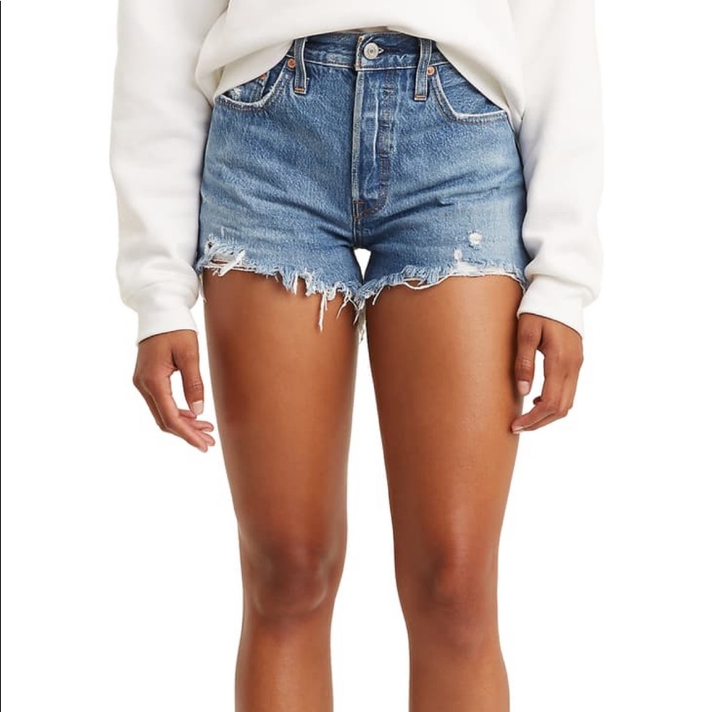 Levi’s 501 Original Short light/medium distressed